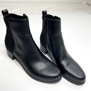 Unisa Black Chelsea Boot Sleek and Classy Women’s Size 7 1/2